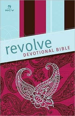 Revolve Devotional Bible: The Complete Bible for Teen Girls